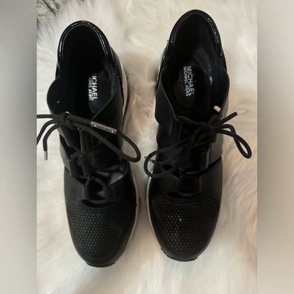 Micheal Kors sneakers worn once - Picture 2 of 4